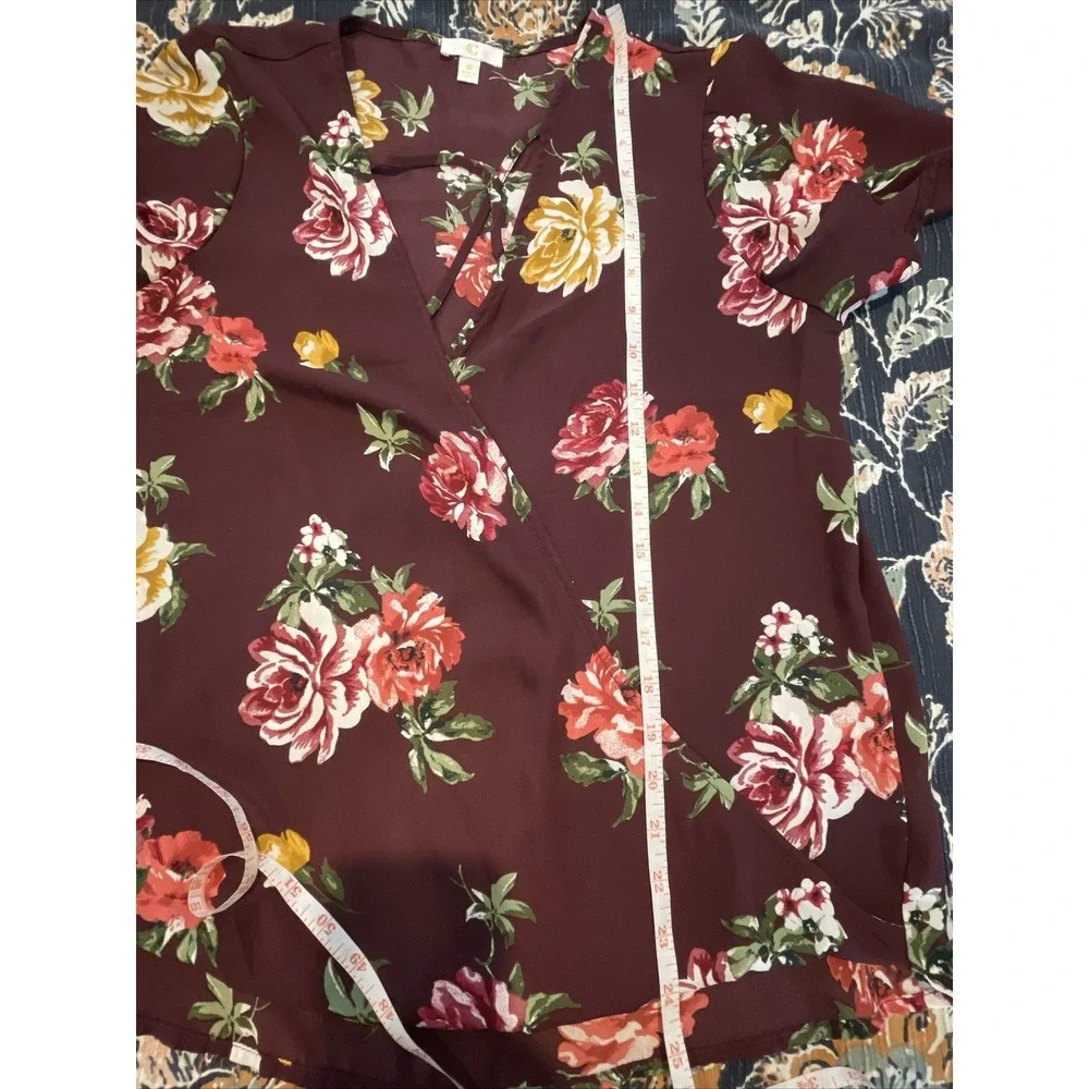 Faux Wrap Top Medium C Floral Purple Blouse Sheer Short Sleeve V-Neck‎ Feminine